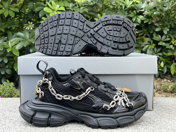 B 17FW Tripe-S High End Sneaker-642