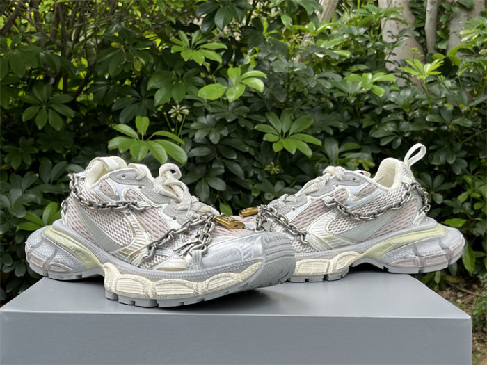 B 17FW Tripe-S High End Sneaker-644