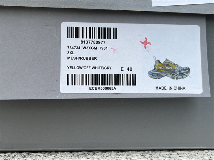 B 17FW Tripe-S High End Sneaker-643