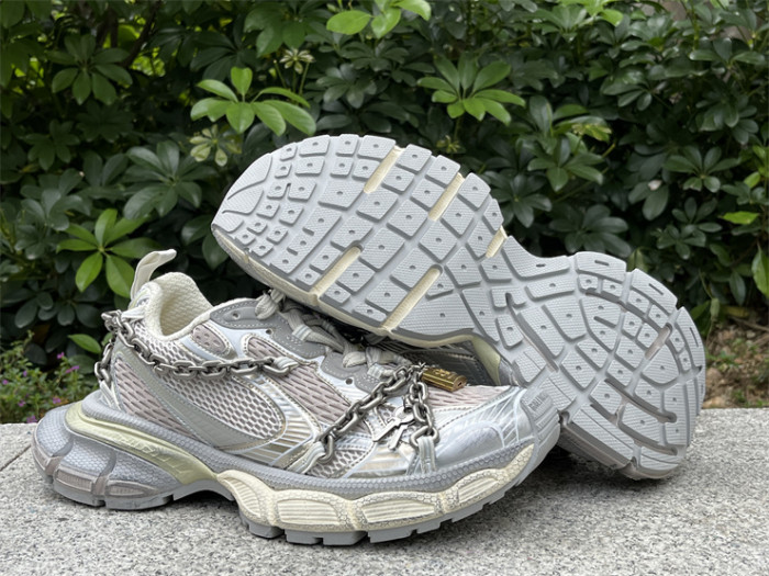 B 17FW Tripe-S High End Sneaker-644