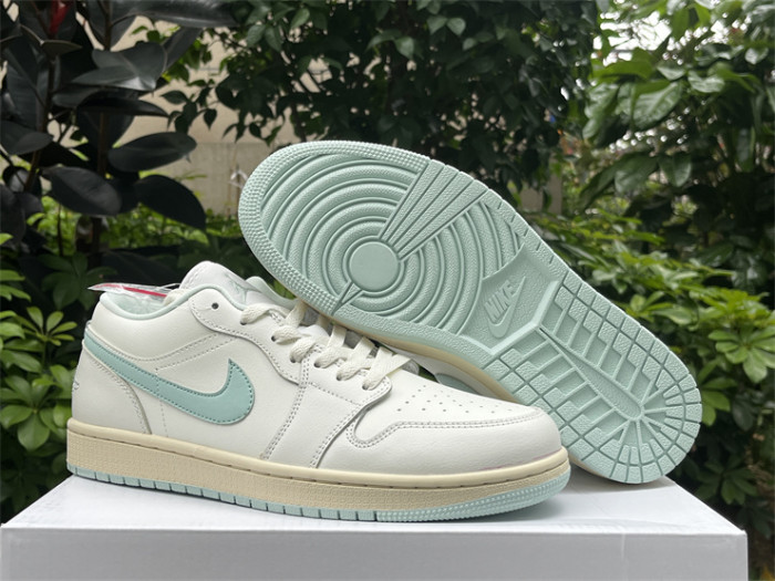 Authentic  Air jordan 1 Low Sail lgloo  Women