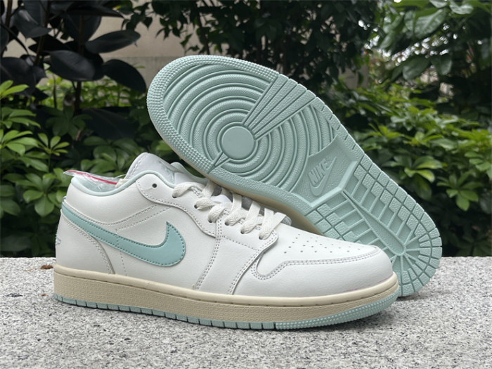 Authentic  Air jordan 1 Low Sail lgloo  Women