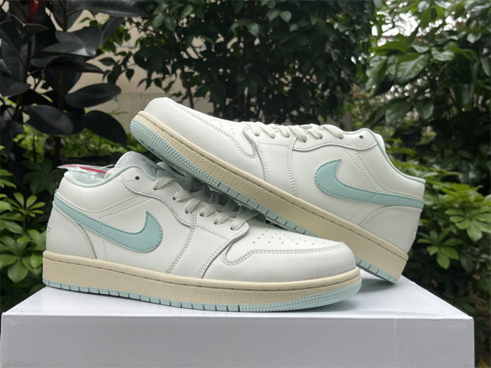 Authentic  Air jordan 1 Low Sail lgloo  Women