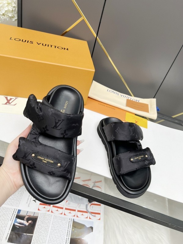 LV women Sandals 1：1 Quality-1051
