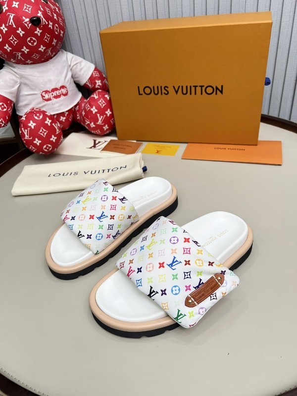LV women Sandals 1：1 Quality-1025