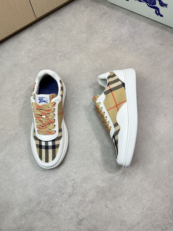 Super Max Burberry Shoes-048