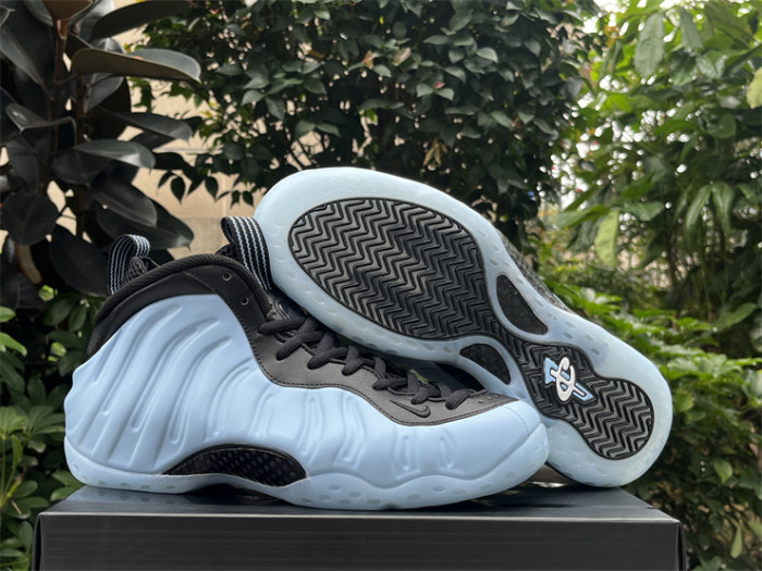 Authentic Nike Air Foamposite One  Psychic Blue