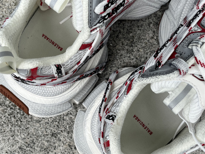 B 17FW Tripe-S High End Sneaker-645