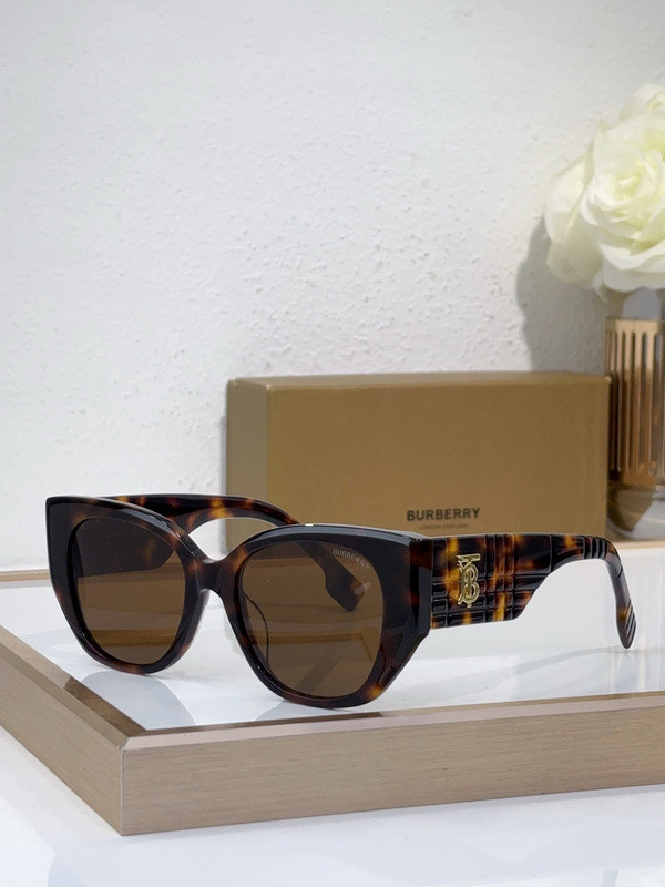 Burberry Sunglasses AAAA-2998