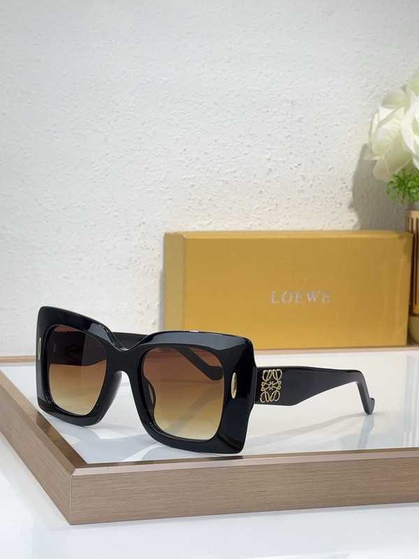 Loewe Sunglasses AAAA-671