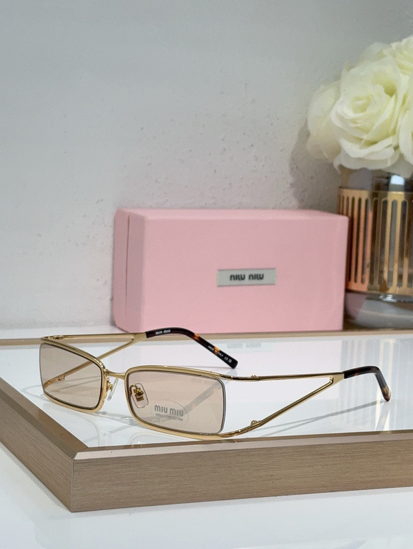 Miu Miu Sunglasses AAAA-1859
