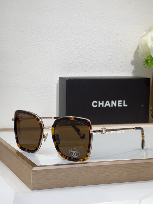 CHNL Sunglasses AAAA-5043