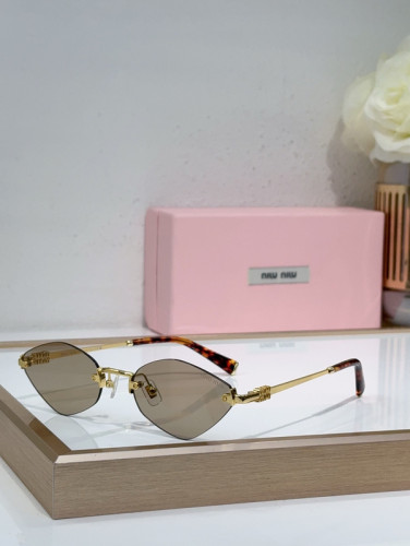 Miu Miu Sunglasses AAAA-1818