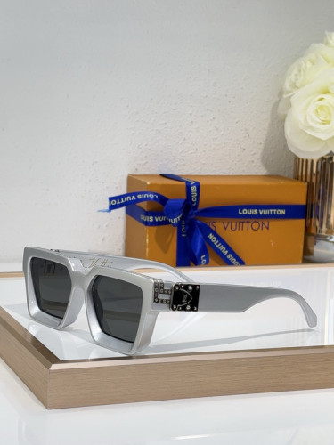 LV Sunglasses AAAA-5572