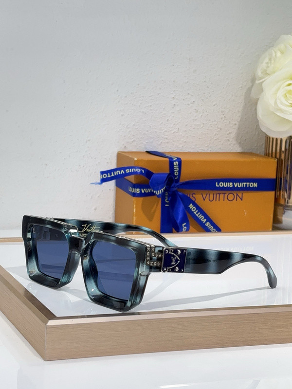 LV Sunglasses AAAA-5601