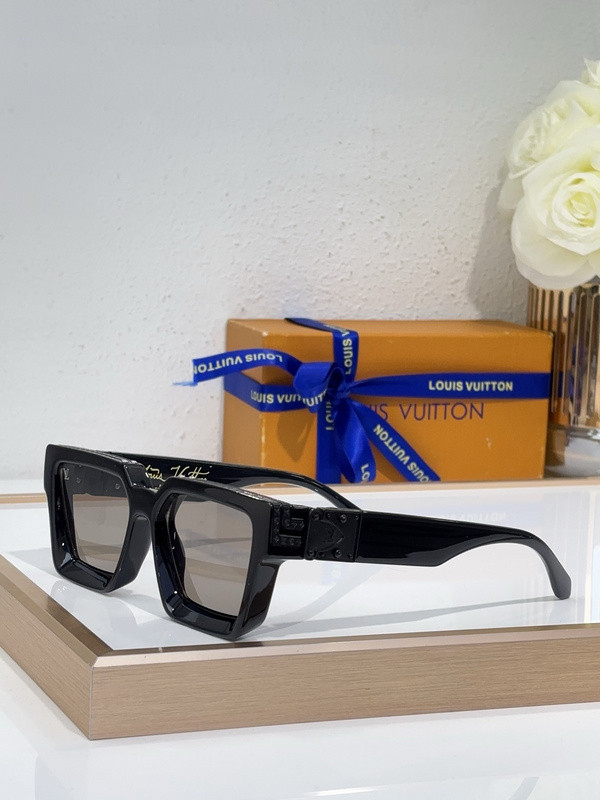 LV Sunglasses AAAA-5589