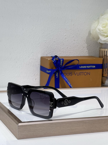 LV Sunglasses AAAA-5679
