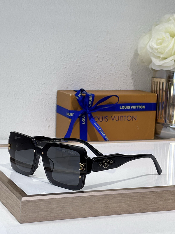 LV Sunglasses AAAA-5677