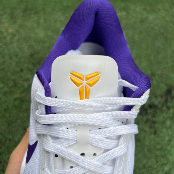 Authentic  Nike Kobe 8 Protro White Court Purple