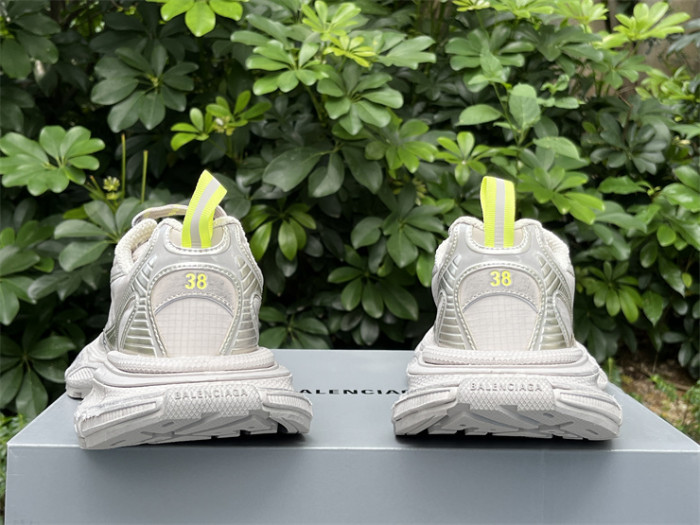 B 17FW Tripe-S High End Sneaker-649