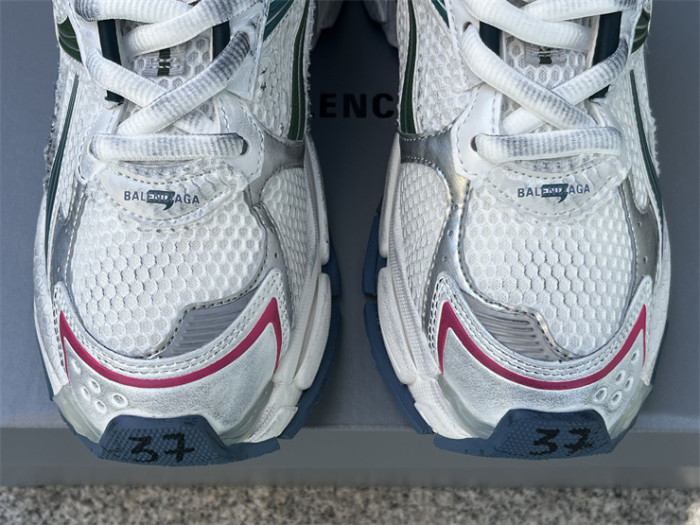 B 17FW Tripe-S High End Sneaker-652