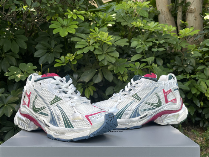 B 17FW Tripe-S High End Sneaker-652