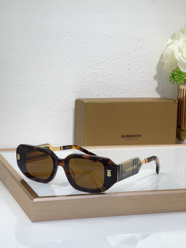 Burberry Sunglasses AAAA-3140