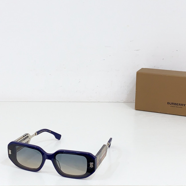 Burberry Sunglasses AAAA-3090