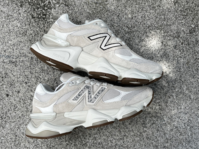 B 17FW Tripe-S High End Sneaker-654