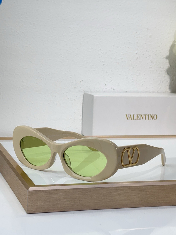 V Sunglasses AAAA-643