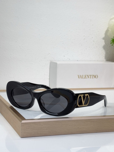 V Sunglasses AAAA-642