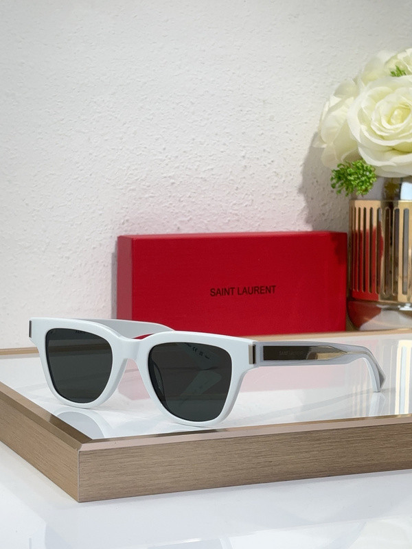 YL  Sunglasses AAAA-1175