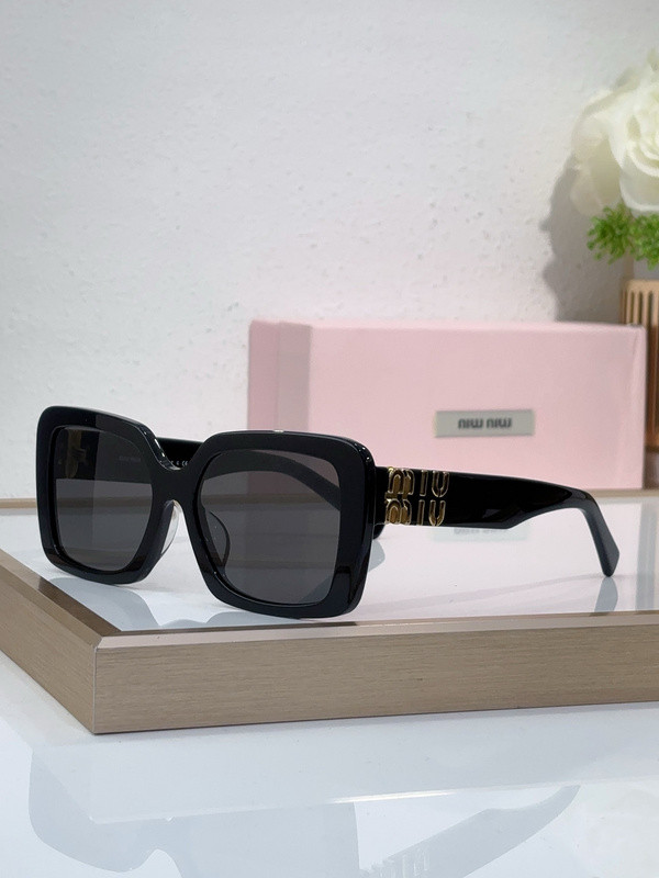 Miu Miu Sunglasses AAAA-1934