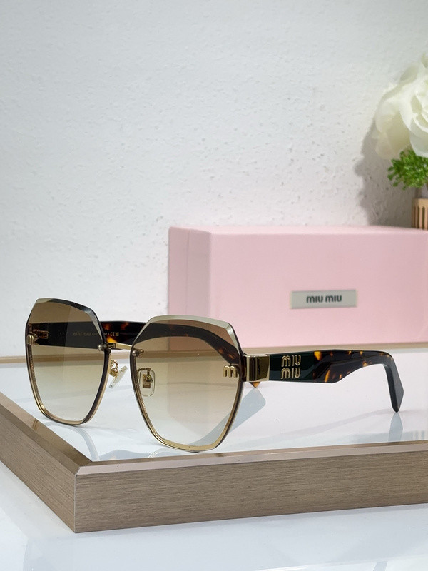 Miu Miu Sunglasses AAAA-1881