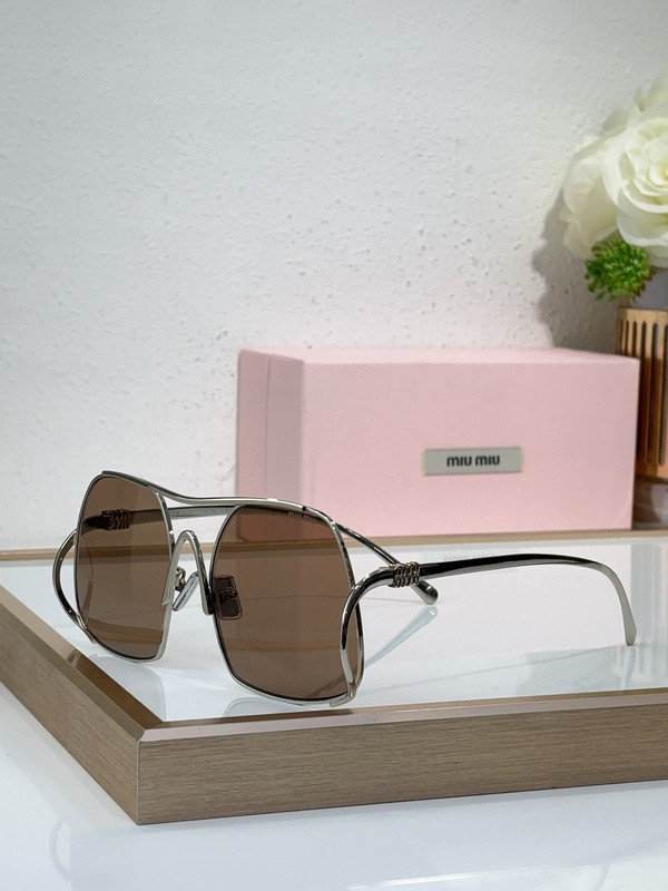 Miu Miu Sunglasses AAAA-1980