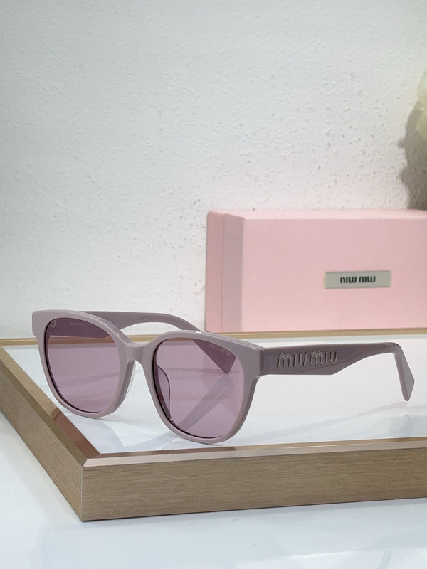 Miu Miu Sunglasses AAAA-1926