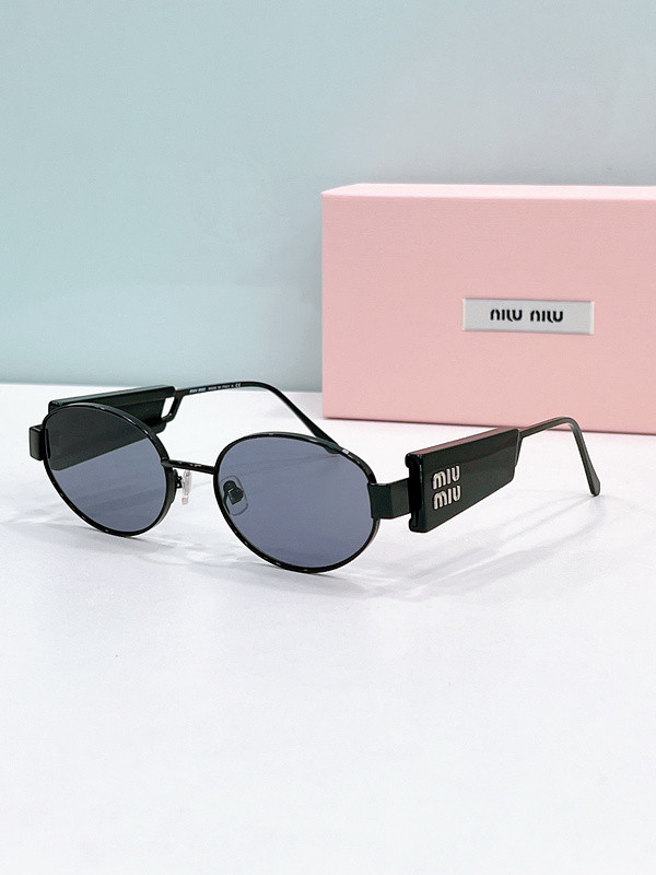 Miu Miu Sunglasses AAAA-1956