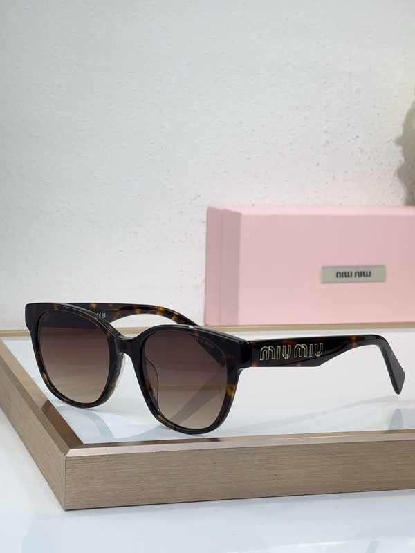 Miu Miu Sunglasses AAAA-1927