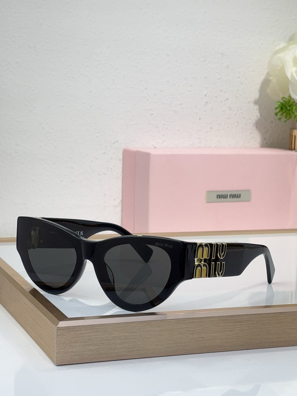 Miu Miu Sunglasses AAAA-1937