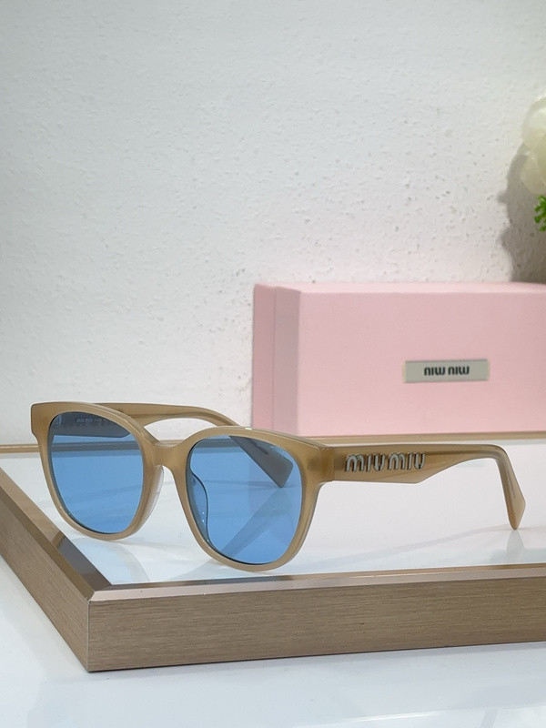 Miu Miu Sunglasses AAAA-1929