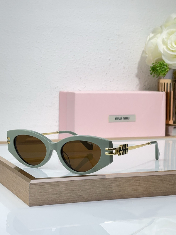 Miu Miu Sunglasses AAAA-1923