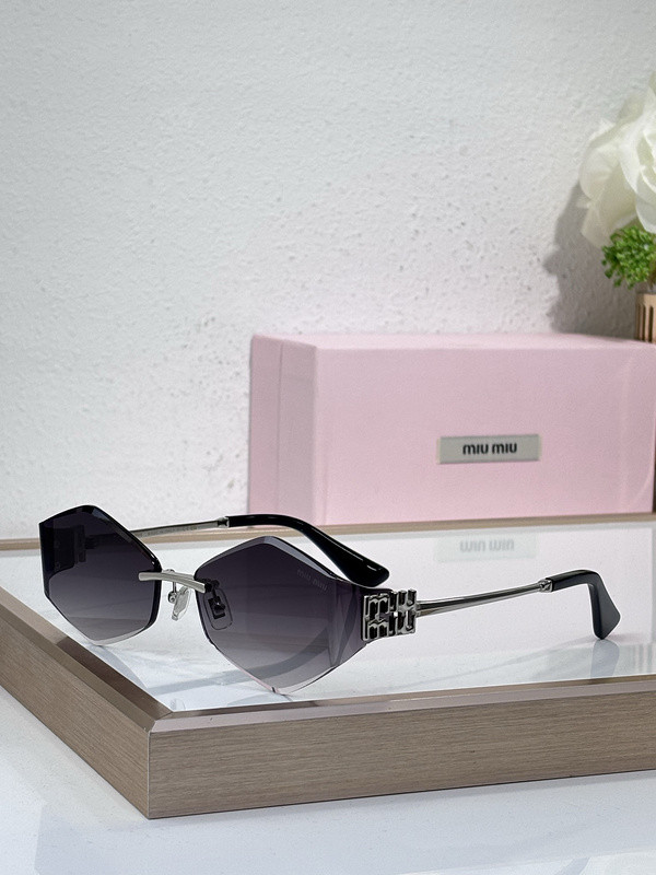 Miu Miu Sunglasses AAAA-2038