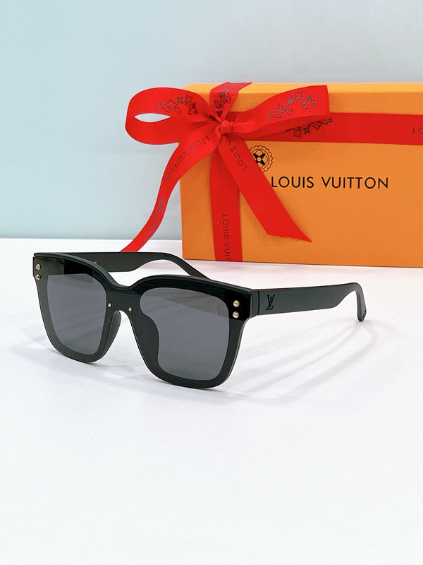 LV Sunglasses AAAA-6126