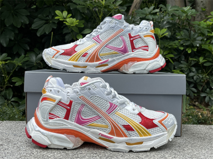 B 17FW Tripe-S High End Sneaker-658