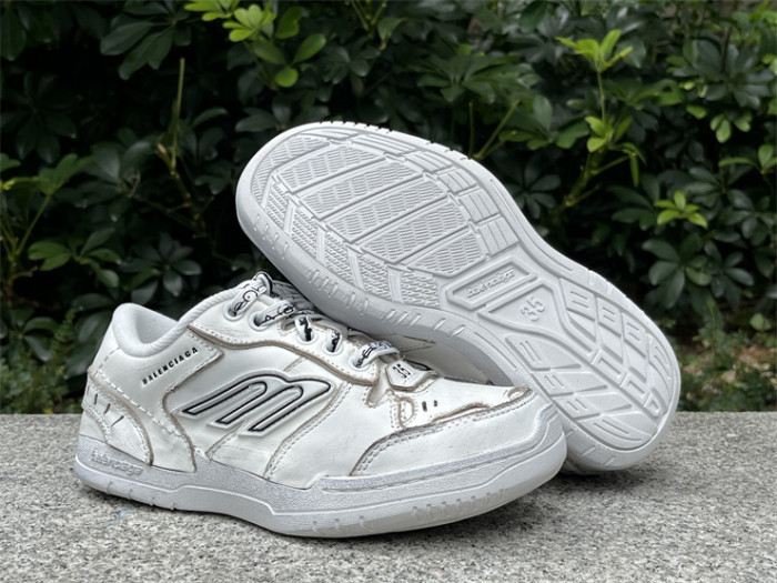 B 17FW Tripe-S High End Sneaker-659