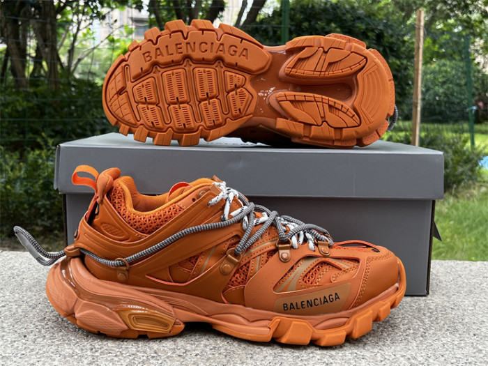 B 17FW Tripe-S High End Sneaker-661