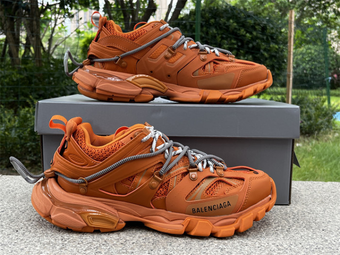 B 17FW Tripe-S High End Sneaker-661