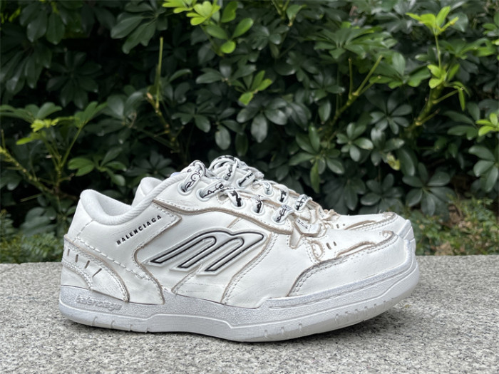 B 17FW Tripe-S High End Sneaker-659