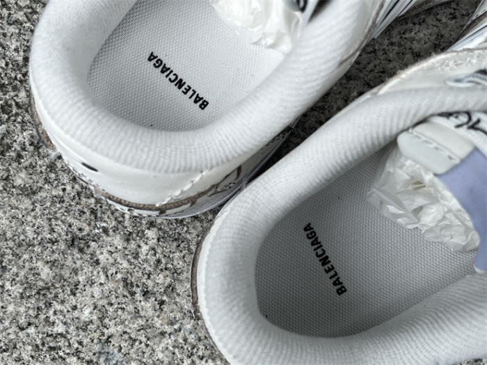 B 17FW Tripe-S High End Sneaker-659