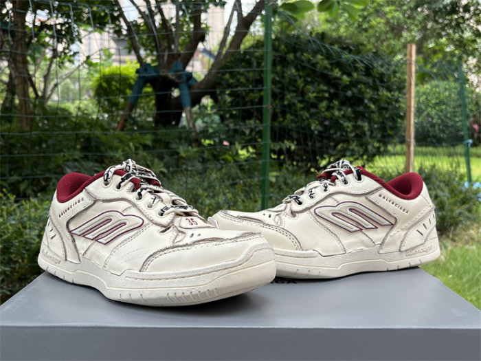 B 17FW Tripe-S High End Sneaker-660